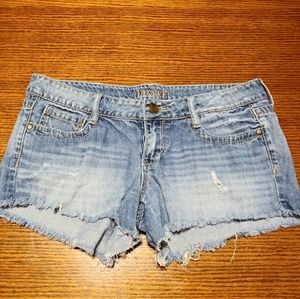 Decree Distressed Denim Short Shorts